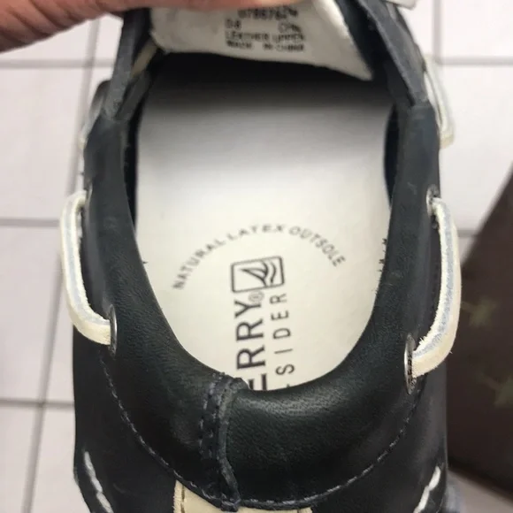 Sperry Top-Sider sizing 12/M blue white stitching used - Picture 8 of 14